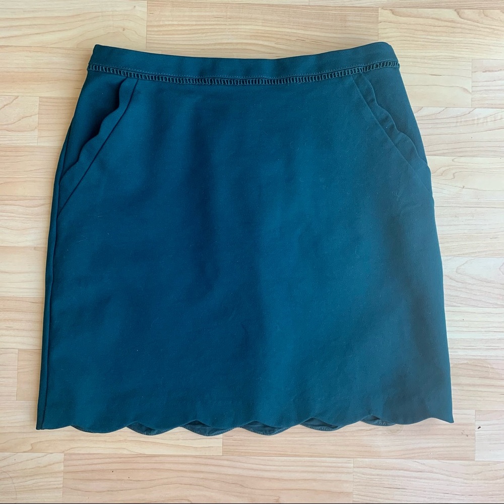 Stitchfix skirt with scalloped edges and pockets